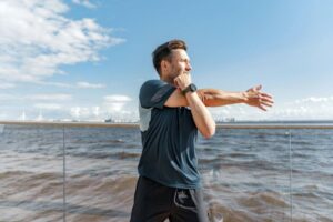 How to Maintain Muscle While Travelling or Off Schedule